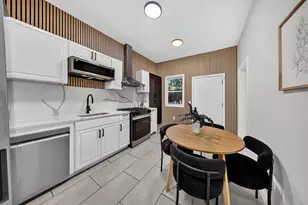 19 Thorne St, Jersey City, NJ 07307 - Photo 5