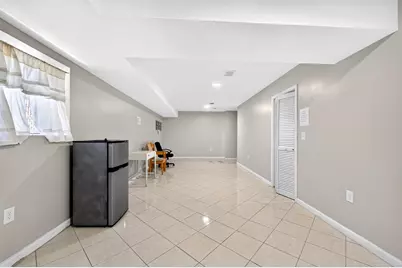 43 Manhattan Ave #1, Jersey City, NJ 07307 - Photo 27