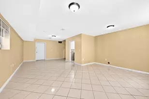 43 Manhattan Ave, Jersey City, NJ 07307 - Photo 23