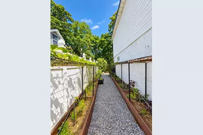 19 Locust Ave, Kearny, NJ 07032 - Photo 15