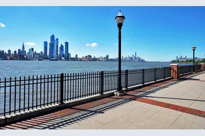 150 Henley Pl #404, Weehawken, NJ 07086 - Photo 25