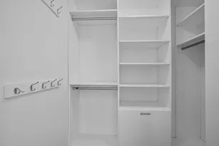 150 Henley Pl, Weehawken, NJ 07086 - Photo 13