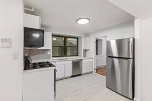 427 Kennedy Blvd, Bayonne, NJ 07002 - Photo 1