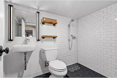 66 Irving St, Jersey City, NJ 07307 - Photo 31