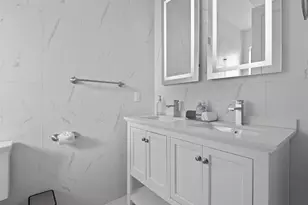 107 Orient Ave, Jersey City, NJ 07305 - Photo 21