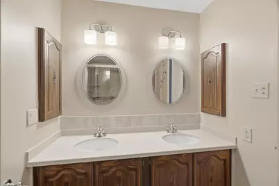 536 Teal Plaza, Secaucus, NJ 07094 - Photo 21