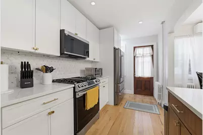 112 Beach St, Jersey City, NJ 07307 - Photo 9