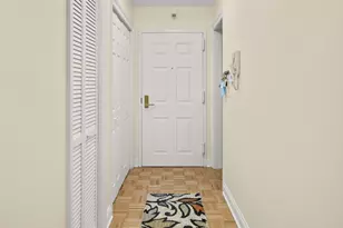 208 Shearwater Ct W, Jersey City, NJ 07305 - Photo 13