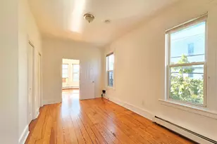 17 Pierce Ave, Jersey City, NJ 07307 - Photo 5