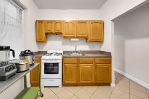 523-525 34th St, Union City, NJ 08083 - Photo 3