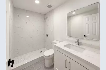 794 Ocean Ave, Jersey City, NJ 07304 - Photo 9