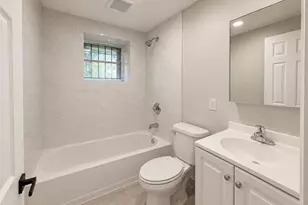 794 Ocean Ave, Jersey City, NJ 07304 - Photo 5
