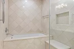 250 Henley Pl, Weehawken, NJ 07086 - Photo 11
