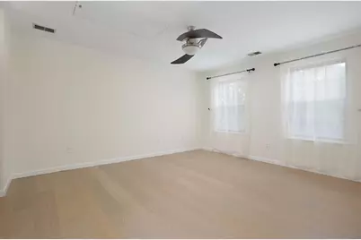 33 Holly St, Jersey City, NJ 07305 - Photo 19