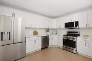 33 Holly St, Jersey City, NJ 07305 - Photo 5