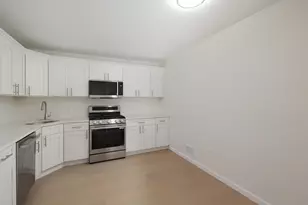 33 Holly St, Jersey City, NJ 07305 - Photo 7