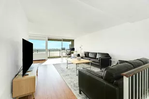 4 Horizon Rd, Fort Lee, NJ 07024 - Photo 3