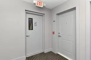 424 Whiton St, Jersey City, NJ 07304 - Photo 9