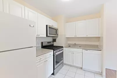 135 Montgomery St #2E, Jersey City, NJ 07302 - Photo 9