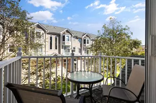 382 Kingston Ct, West New York, NJ 07093 - Photo 9