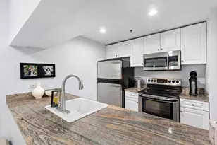 2 Constitution Ct, Hoboken, NJ 07030 - Photo 9