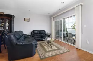 61 Lee Ct, Jersey City, NJ 07305 - Photo 7