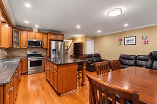 796 2nd St, Secaucus, NJ 07094 - Photo 3