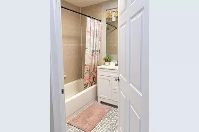 608 Bramhall Ave #1B, Jersey City, NJ 07304 - Photo 9