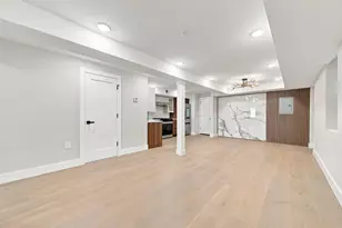 181 Webster Ave, Jersey City, NJ 07307 - Photo 21
