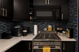 227 Christopher Columbus Dr, Jersey City, NJ 07302 - Photo 5