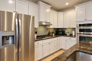 10 Creekside Ct, Secaucus, NJ 07094 - Photo 5