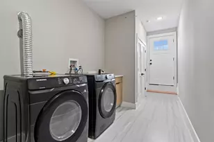 34 Thorne St, Jersey City, NJ 07307 - Photo 17
