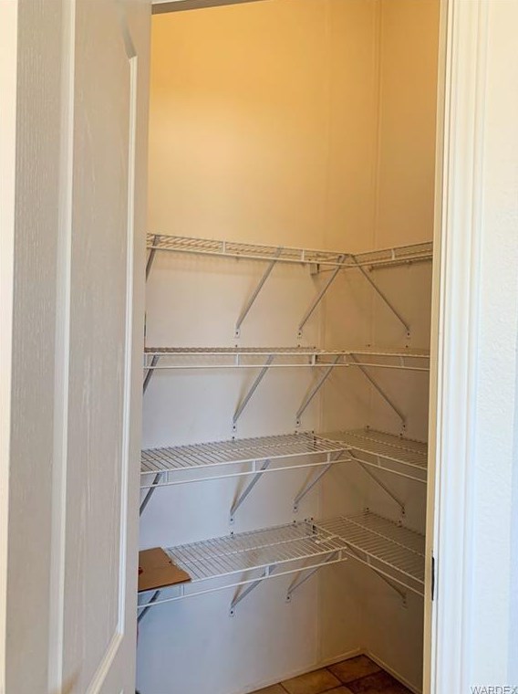 2710 Calle Cedral, Kingman AZ 86409-8319 exterior