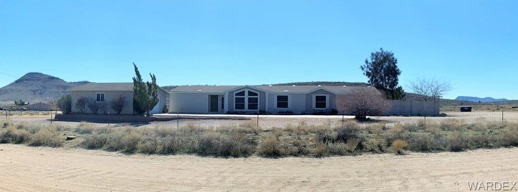2710 Calle Cedral, Kingman AZ 86409-8319 exterior