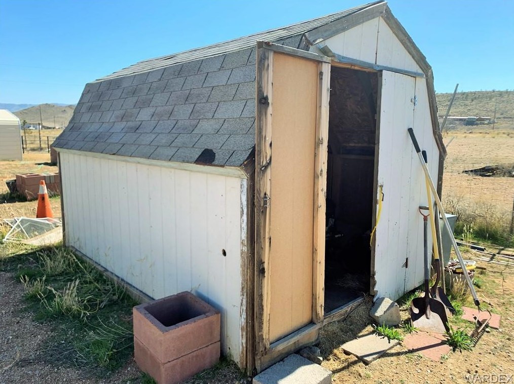 2710 Calle Cedral, Kingman AZ 86409-8319 exterior