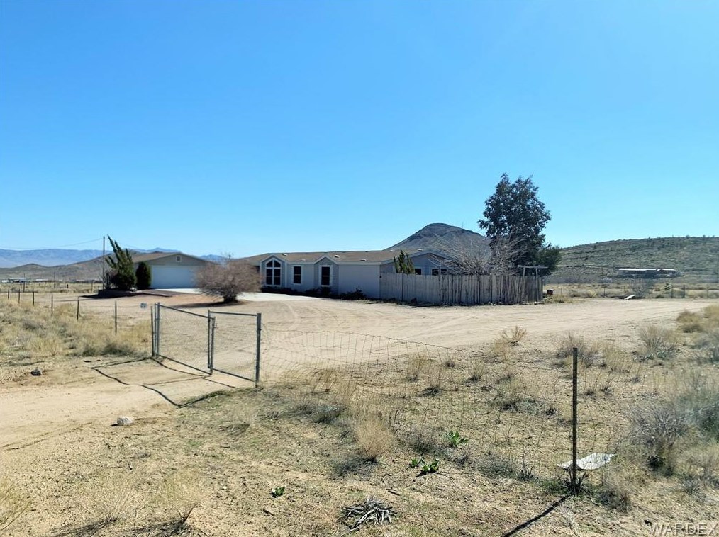 2710 Calle Cedral, Kingman AZ 86409-8319 exterior