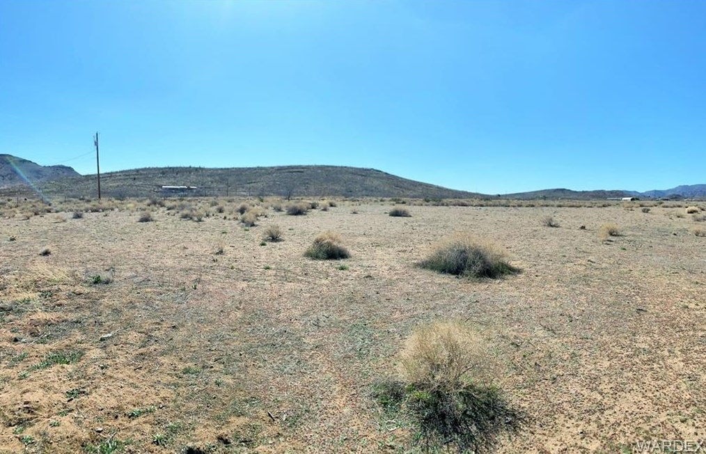 2710 Calle Cedral, Kingman AZ 86409-8319 exterior