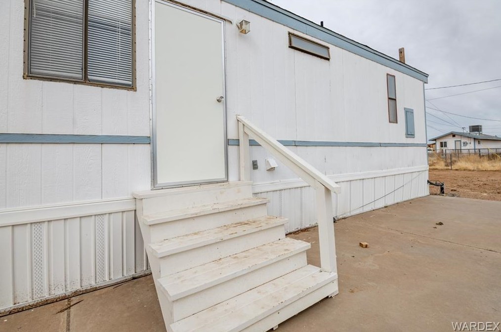 3299 Devlin Ave, Kingman AZ 86409-2200 exterior