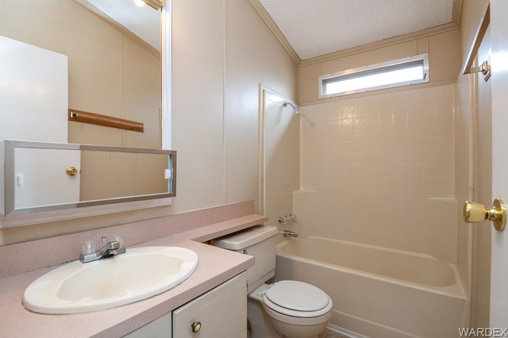 3299 Devlin Ave, Kingman AZ 86409-2200 exterior