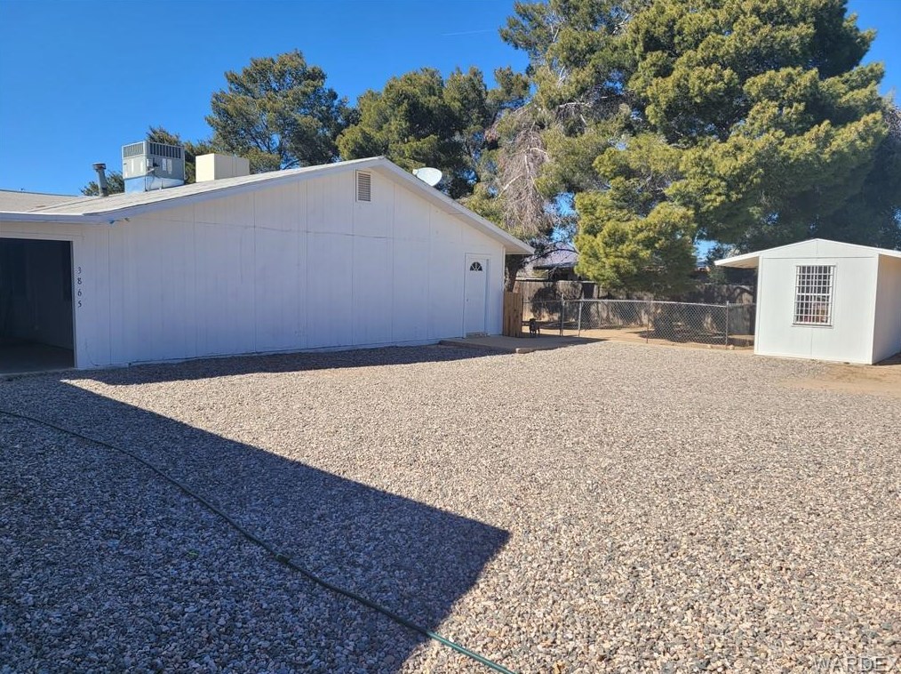 3865 Roosevelt St, Kingman AZ 86409-2673 exterior