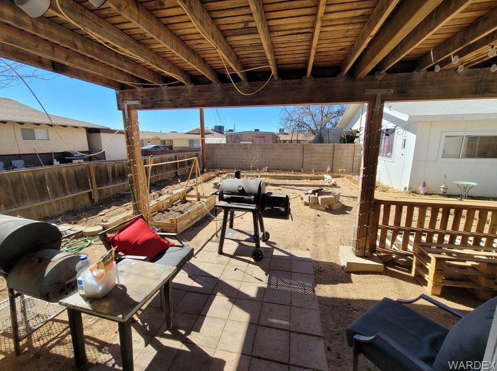 3865 Roosevelt St, Kingman AZ 86409-2673 exterior