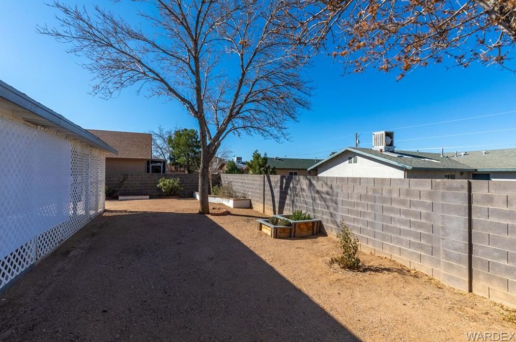 3585 Wl St, Kingman AZ 86409-3020 exterior