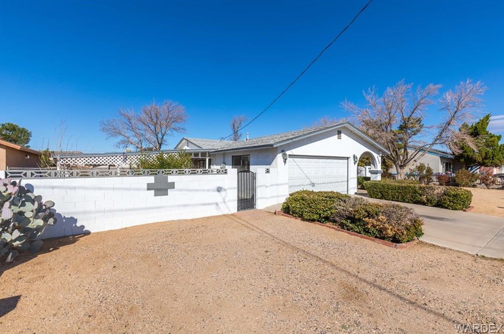 3585 Wl St, Kingman AZ 86409-3020 exterior