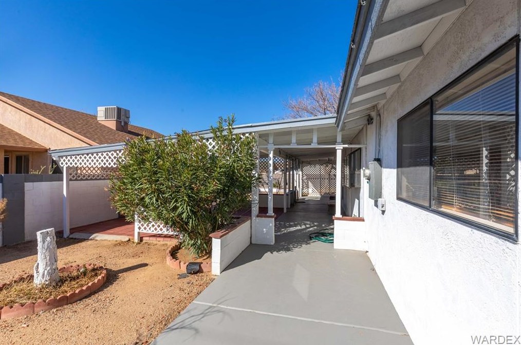 3585 Wl St, Kingman AZ 86409-3020 exterior