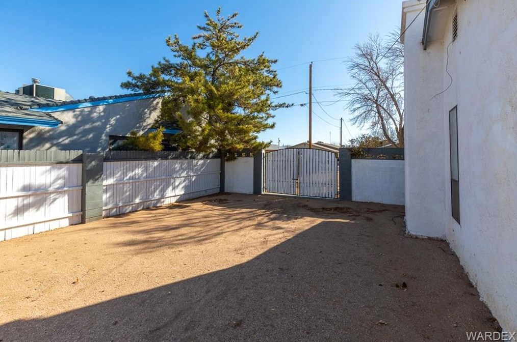 3585 Wl St, Kingman AZ 86409-3020 exterior