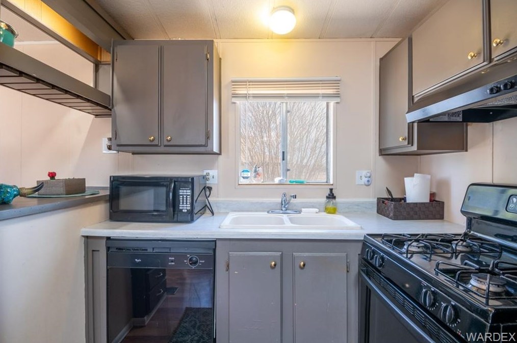 2930 Devlin Ave, Kingman AZ 86409-2207 exterior