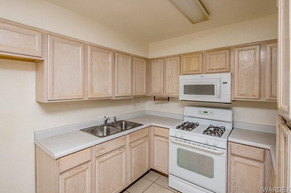 2890 Alpha St, Kingman AZ 86401-5380 exterior