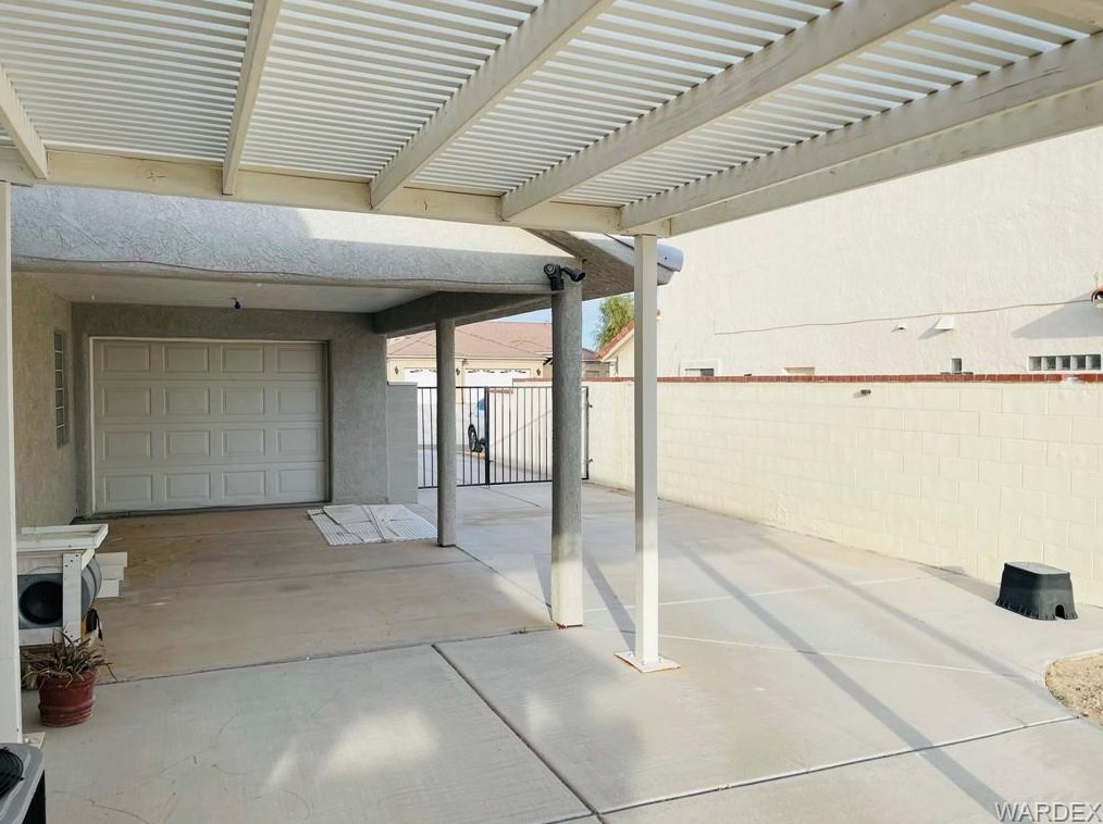 6131 S Jaguar Dr, Bullhead City, AZ 86426
