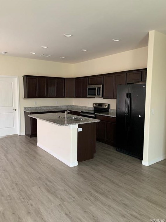 1827 Chicago Ave, Kingman AZ  86401-4012 exterior