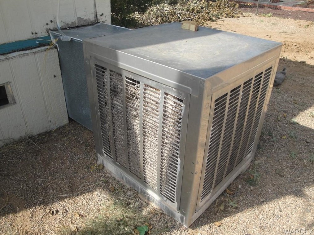 1775 Devlin Ave, Kingman AZ 86409-2204 exterior